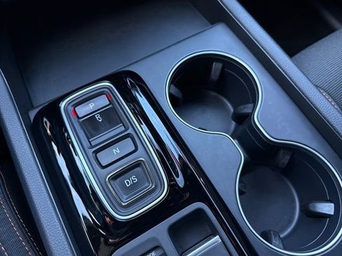 Certified 2025 Honda Pilot Sport image 32