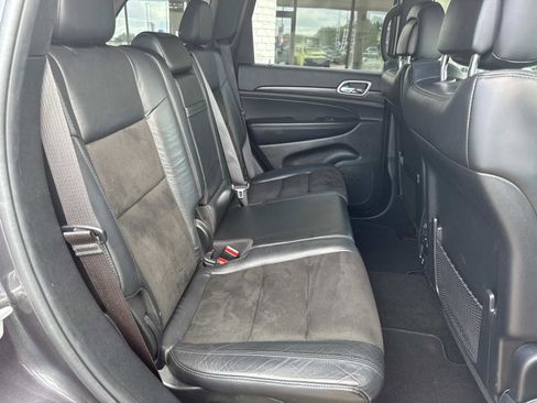 Used 2021 Jeep Grand Cherokee Laredo X image 9