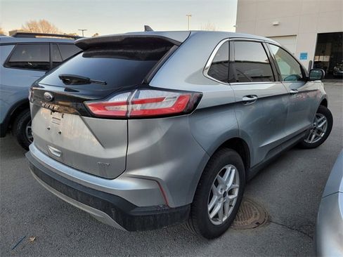 Used 2024 Ford Edge SEL image 5