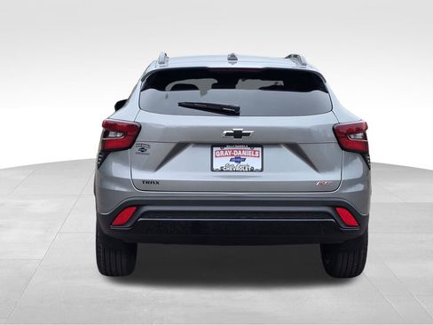 New 2026 Chevrolet Trax RS w/ Sunroof Package FWD image 6