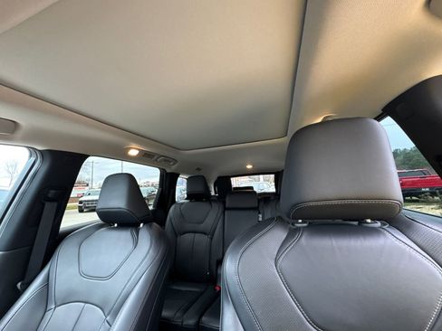 Used 2023 INFINITI QX60 Pure image 32