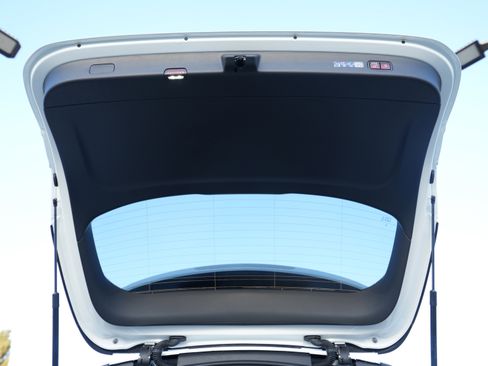 New 2026 Mercedes-Benz GLC 300 4MATIC image 17