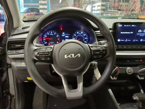 Used 2022 Kia Rio S FWD image 2