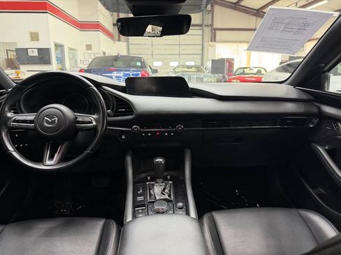 Used 2020 MAZDA MAZDA3 Hatchback w/ Preferred Package FWD image 20