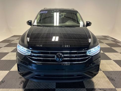 Certified 2023 Volkswagen Tiguan SE FWD image 2