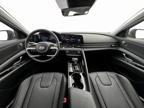 New 2025 Hyundai Elantra Limited image 13