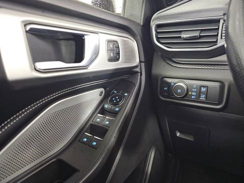 Used 2020 Ford Explorer ST w/ Premium Technology Package image 35