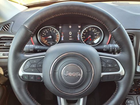 Used 2018 Jeep Compass Trailhawk w/ Leather Interior Group AWD/4WD image 15