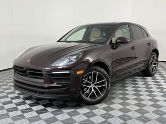 Used 2025 Porsche Macan image 1