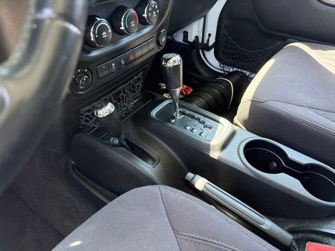 Used 2015 Jeep Wrangler Unlimited Sport w/ Quick Order Package 24S AWD/4WD image 19