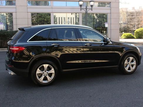 Used 2017 Mercedes-Benz GLC 300 4MATIC w/ Premium 1 Package image 6