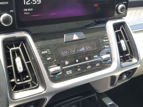 Used 2023 Kia Sorento EX image 22