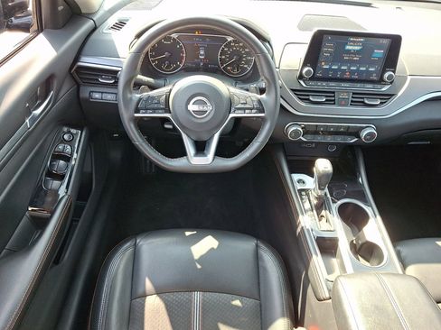 Used 2024 Nissan Altima 2.5 SR FWD image 22