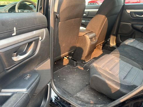 Used 2017 Honda CR-V LX image 9