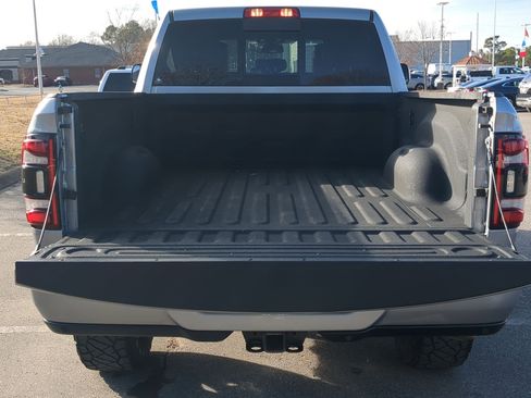 Used 2022 RAM 2500 Laramie w/ Night Edition image 24