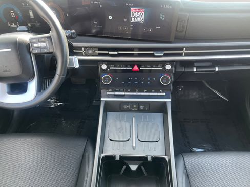 Used 2025 Hyundai Santa Fe XRT image 11