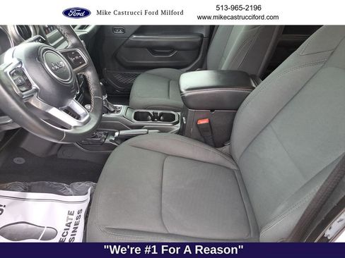 Used 2019 Jeep Wrangler Unlimited Sahara w/ Safety Group image 24