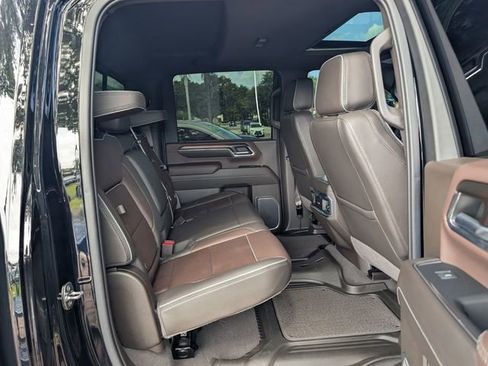 Used 2024 GMC Sierra 3500 Denali w/ Denali Reserve Package AWD/4WD image 15