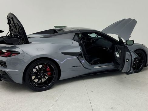 Used 2025 Chevrolet Corvette Z06 w/ Battery Protection Package image 13