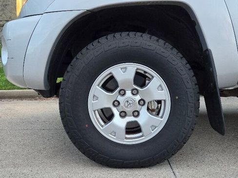 Used 2005 Toyota Tacoma PreRunner image 33