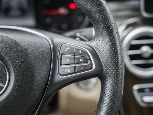 Used 2019 Mercedes-Benz GLC 300 w/ Parking Assistance Package image 26