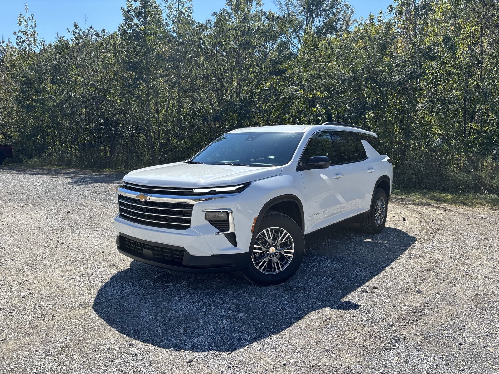 New 2027 Chevrolet Traverse LT FWD image 1