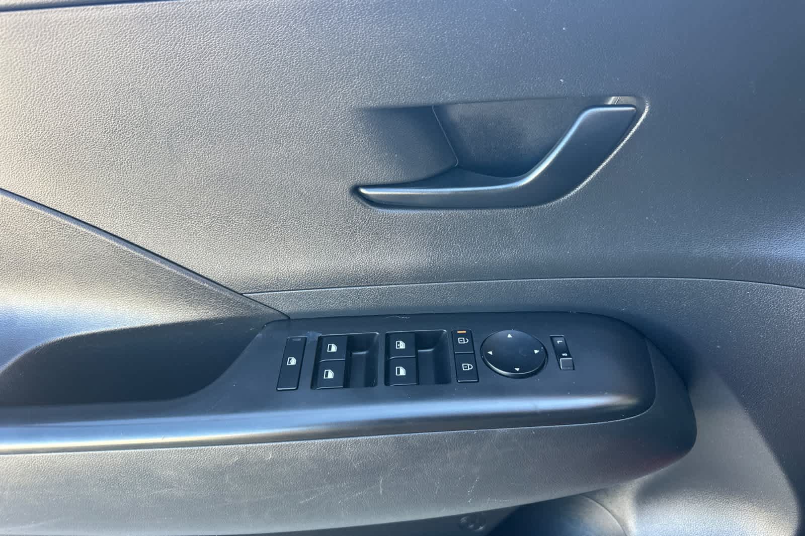 Used 2024 Hyundai Kona SEL FWD image 10