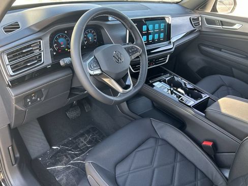 New 2026 Volkswagen Atlas Cross Sport SE FWD image 14