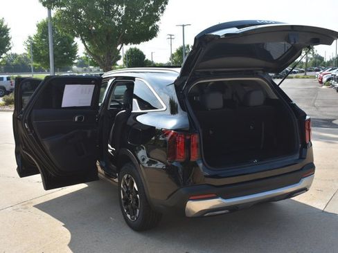 Used 2026 Kia Sorento S w/ S Panoramic Sunroof Package FWD image 17