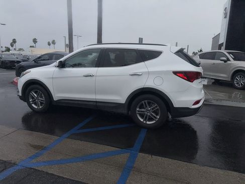 Used 2017 Hyundai Santa Fe Sport image 8