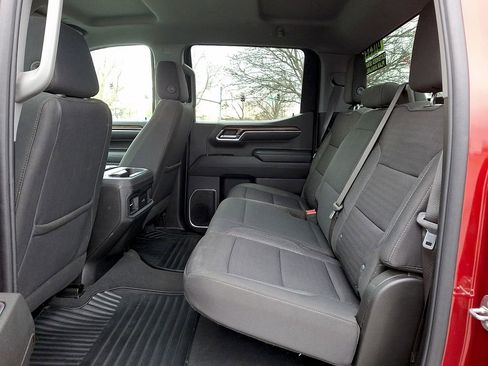 Used 2023 Chevrolet Silverado 1500 RST w/ Z71 Off-Road Package AWD/4WD image 10