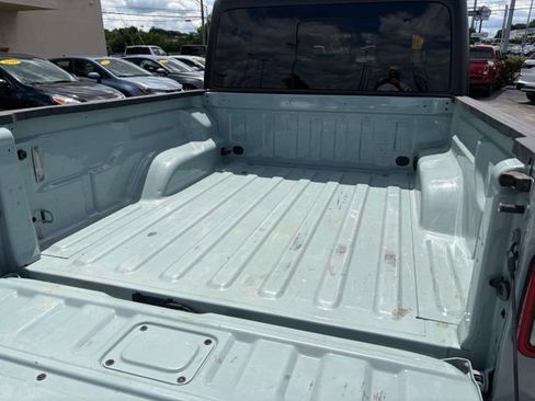 Used 2023 Jeep Gladiator Sport AWD/4WD image 11