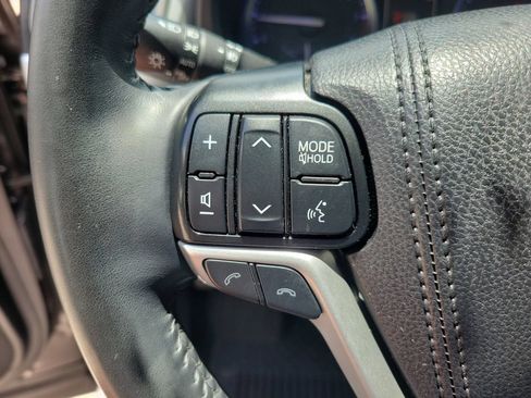 Used 2019 Toyota Highlander Limited AWD/4WD image 21