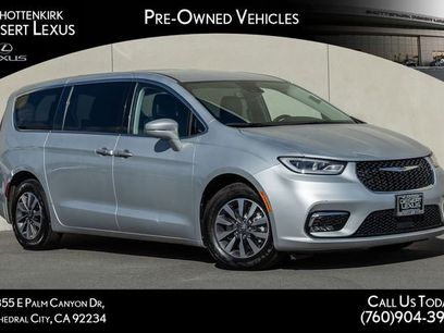 Used 2022 Chrysler Pacifica Touring-L