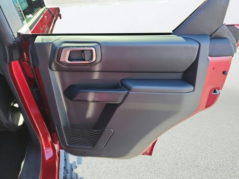 New 2026 Ford Bronco Outer Banks w/ Sasquatch Package AWD/4WD image 32