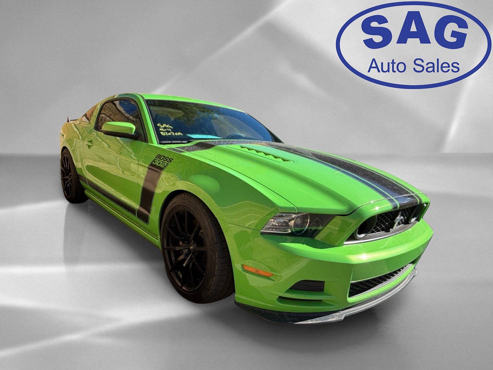 Used 2013 Ford Mustang Boss 302 w/ Boss 302 Accessory Pkg RWD image 2