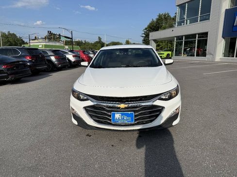 Used 2023 Chevrolet Malibu LT w/ Driver Confidence Package FWD image 2