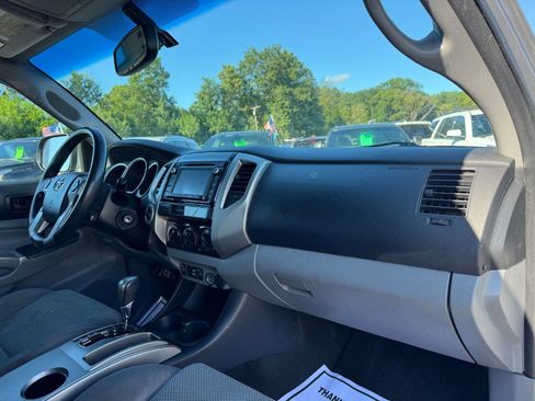 Used 2015 Toyota Tacoma 4x4 Double Cab image 19