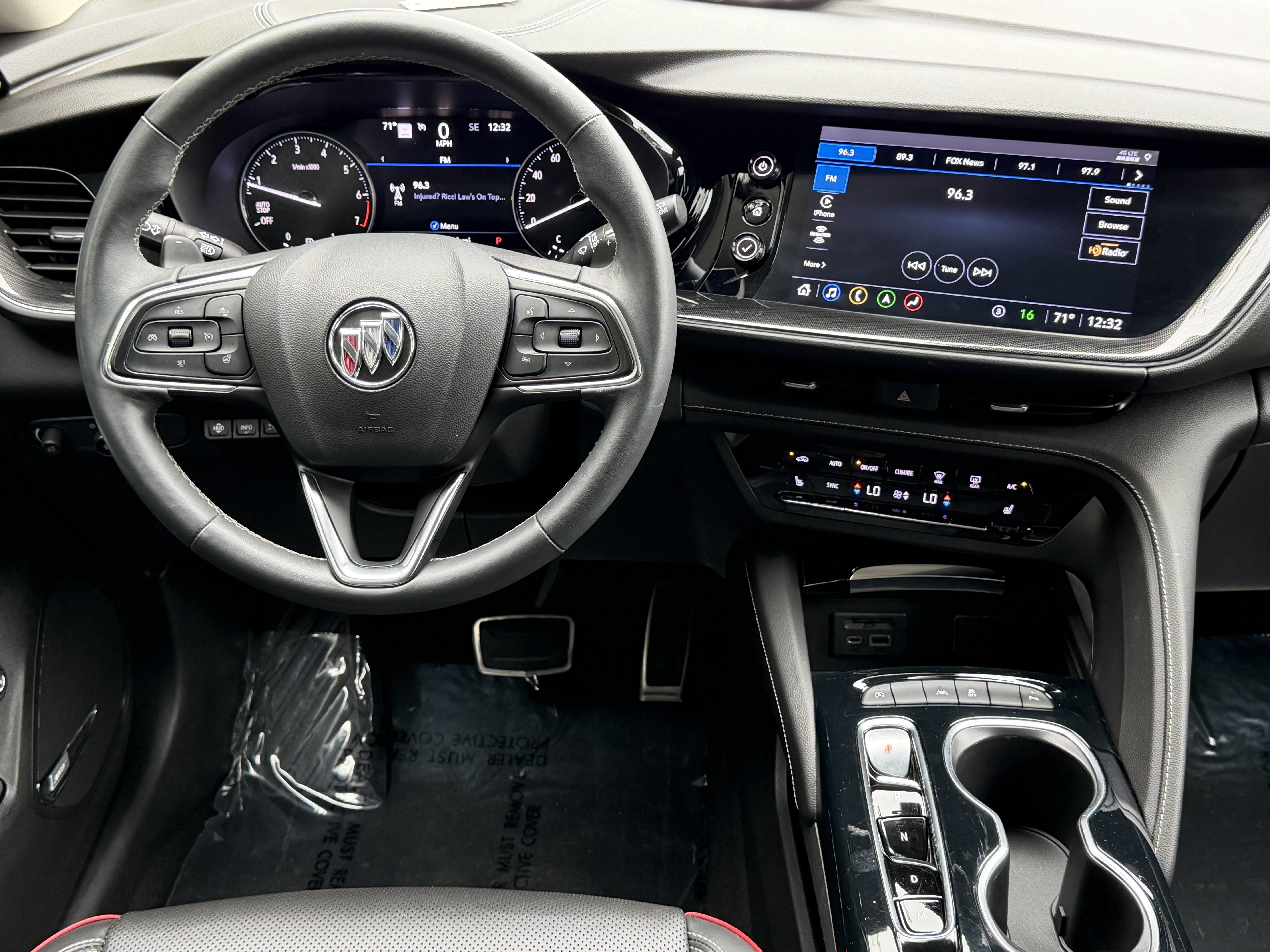 Used 2022 Buick Envision Essence w/ Technology Package I FWD image 21
