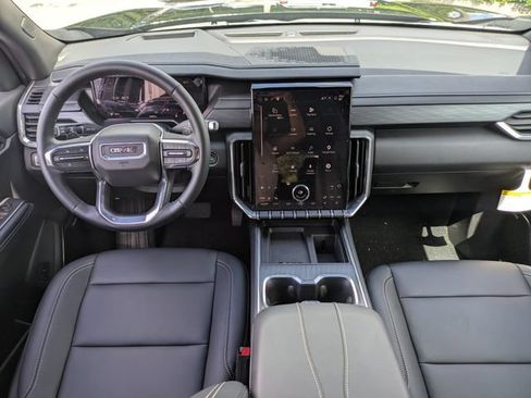 Used 2026 GMC Acadia Elevation w/ Elevation Premium Package FWD image 16