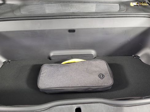 Used 2022 Rivian R1T Adventure image 14