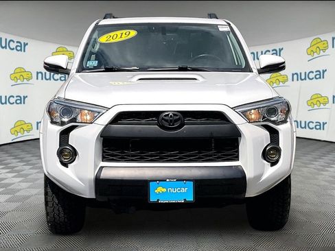 Used 2019 Toyota 4Runner SR5 AWD/4WD image 2