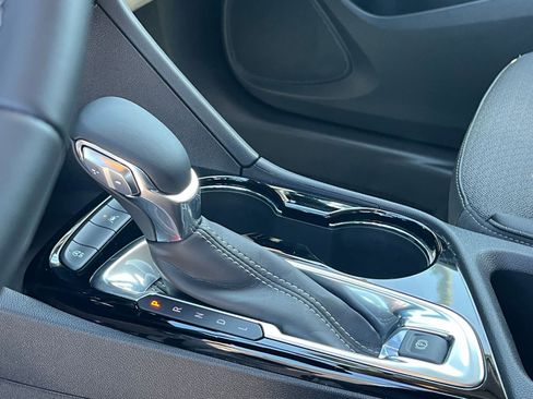 Used 2025 Buick Encore GX Preferred image 41