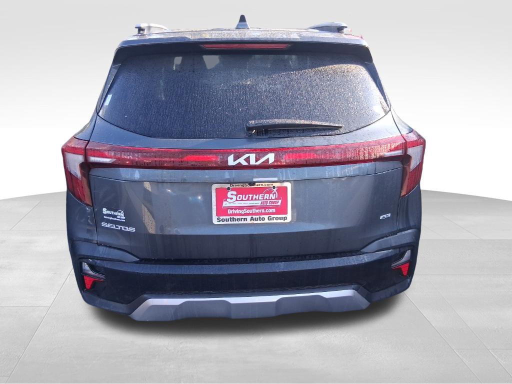 Used 2025 Kia Seltos S AWD/4WD image 4