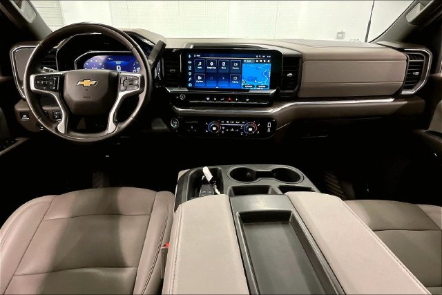 Used 2025 Chevrolet Silverado 3500 LTZ AWD/4WD image 18