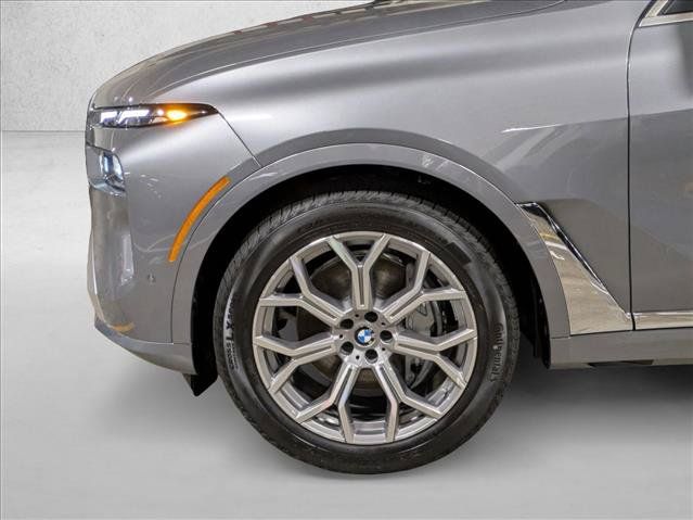 Used 2026 BMW X7 xDrive40i AWD/4WD image 10