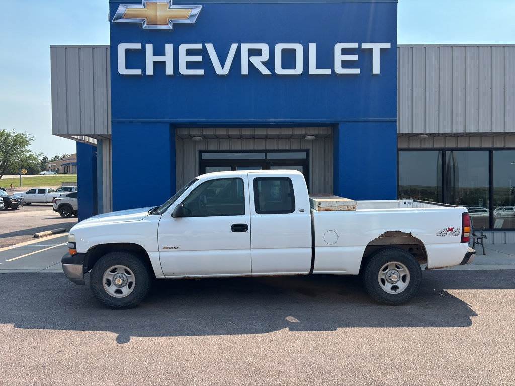Used 2000 Chevrolet Silverado 1500 4x4 Extended Cab image 1
