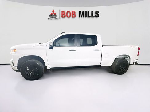 Used 2022 Chevrolet Silverado 1500 Custom image 4
