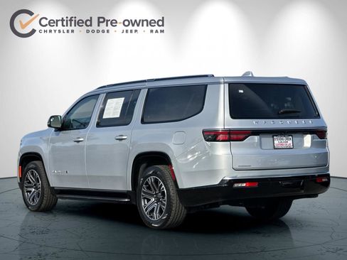 Used 2023 Jeep Wagoneer L 4WD w/ Premium Group I image 6