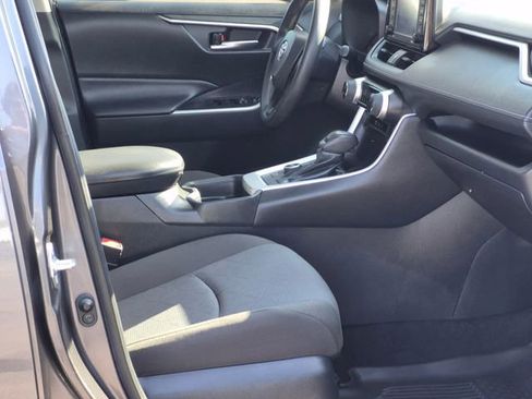 Used 2021 Toyota RAV4 XLE w/ Carpet Mat Package (TMS) AWD/4WD image 20